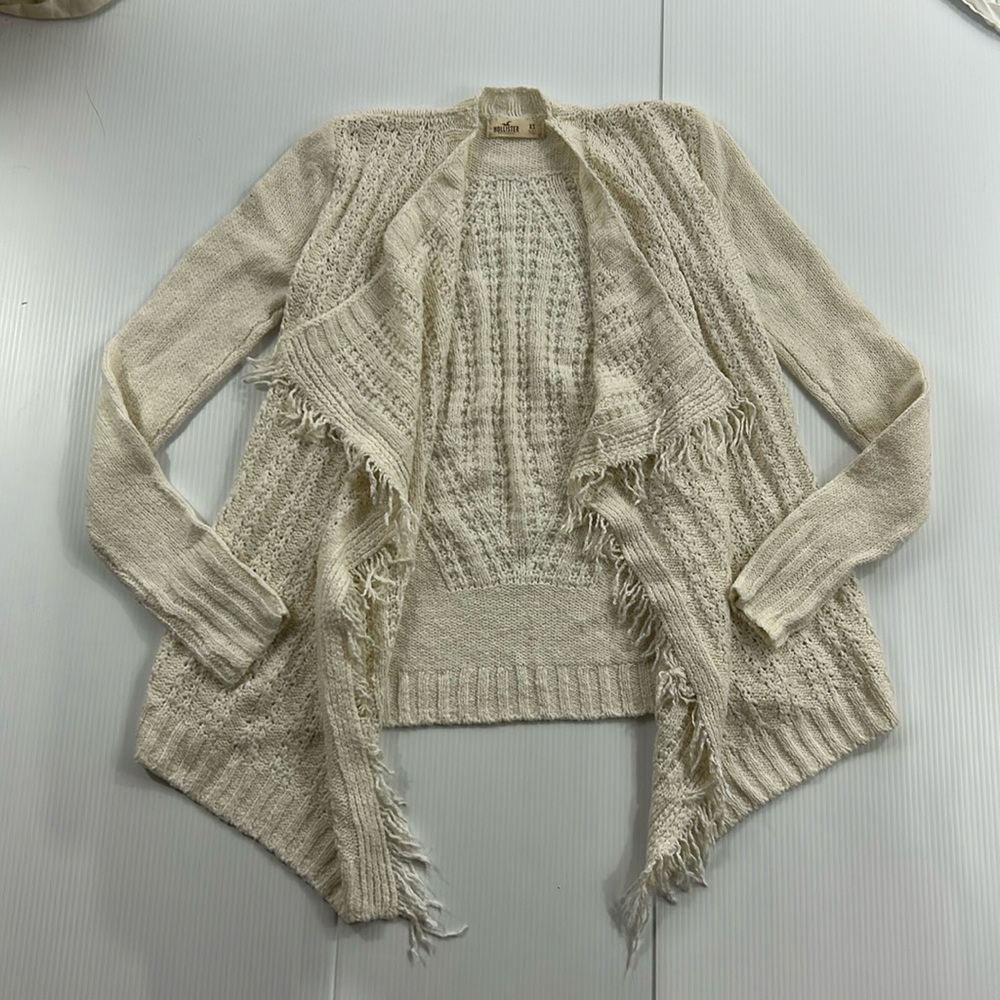 505. Hollister Women's Ivory Knit Sweater (XS)